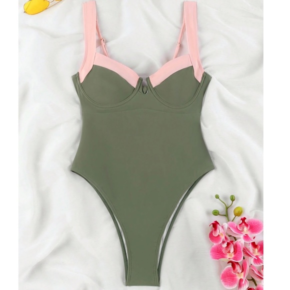 Color Block High Cut Bottom One Piece Monokini Swimsuit - Picture 1 of 9